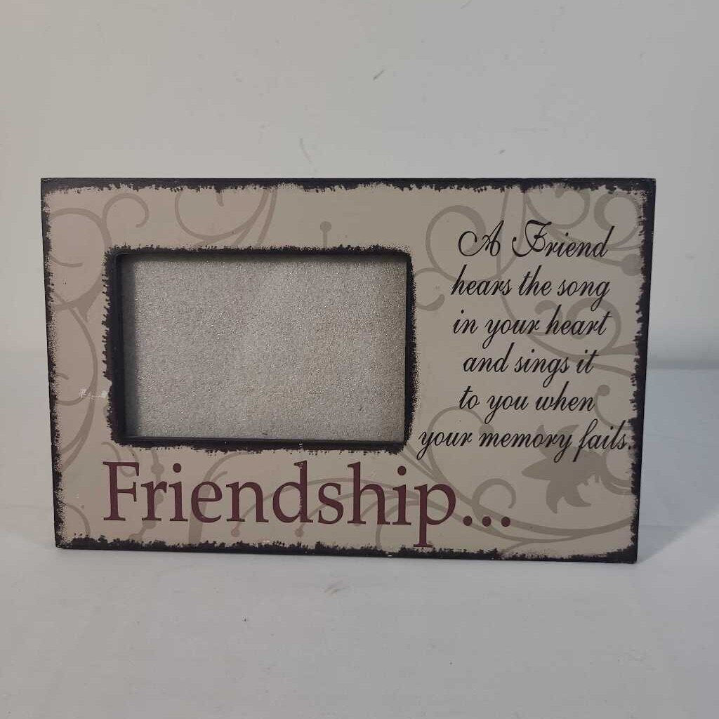 FRIENDSHIP PICTURE FRAME