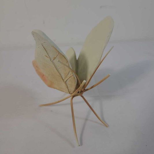 BUTTERFLY W/LEAF WINGS