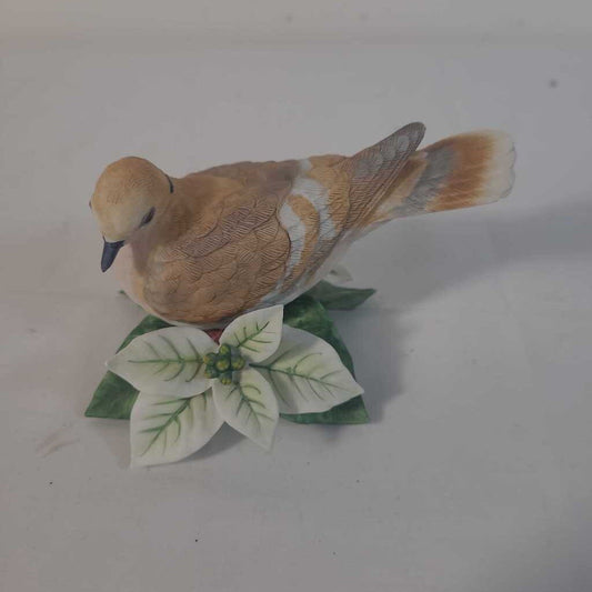 LENOX PORCELAIN TURTLE DOVE