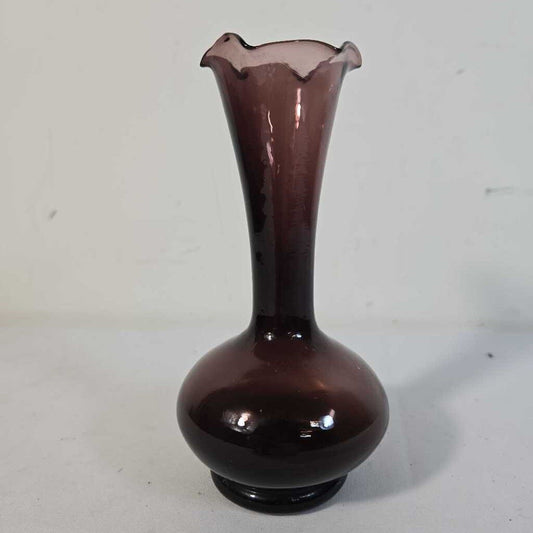 AMETHYST PURPLE GLASS BUD VASE