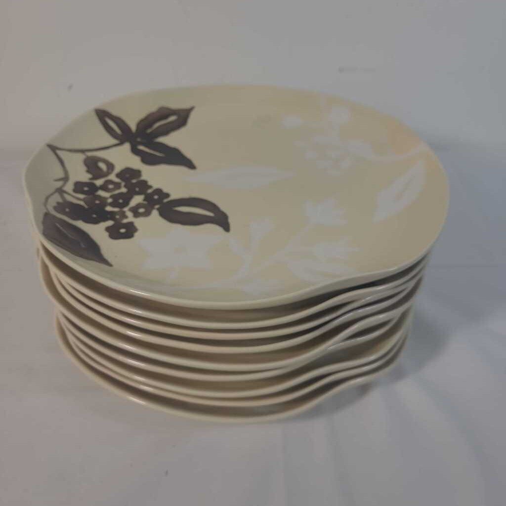 S/11 CREAM DINNER PLATES W/ BROWN & WHITE PATTERN