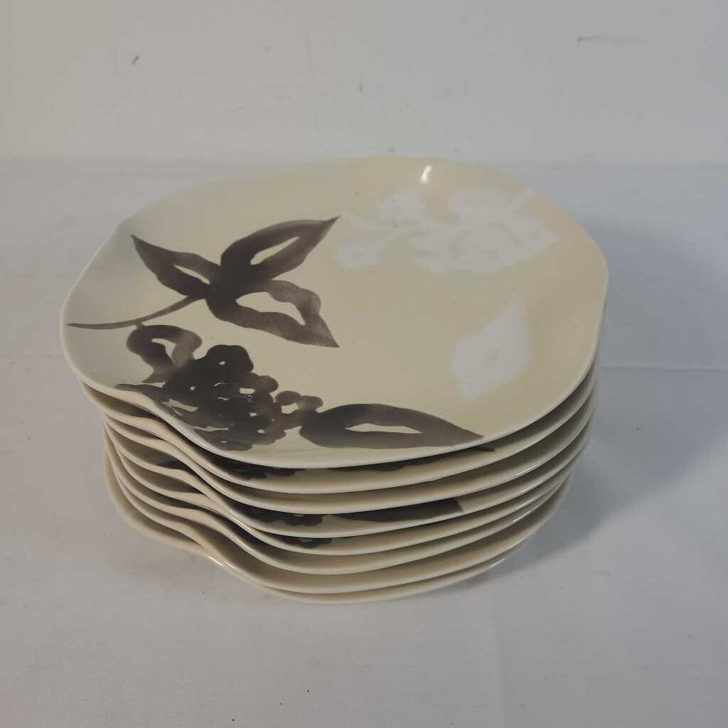 S/8 CREAM LUNCH PLATES W/ BROWN & WHITE PATTERN
