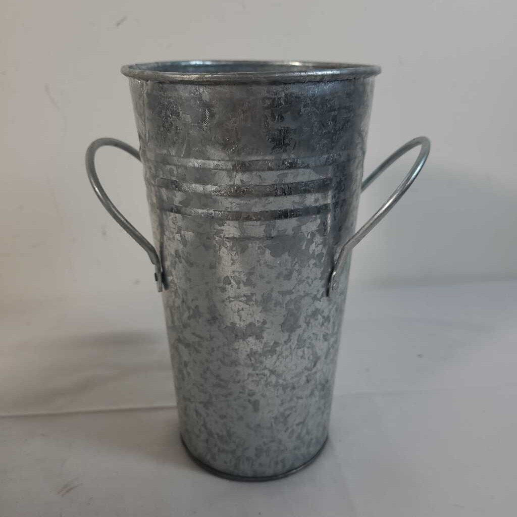 SM GALVANIZED BUCKET