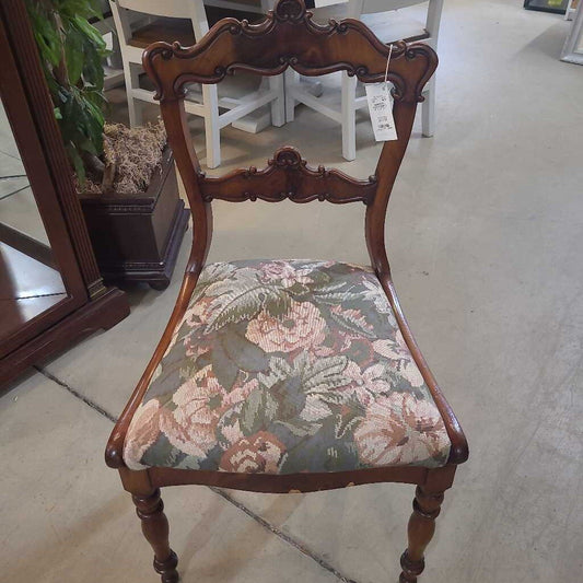 MAHOGANY ACCENT CHAIR