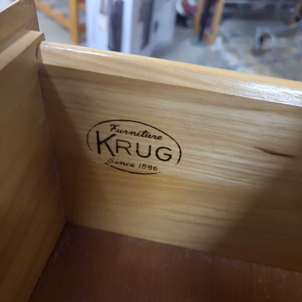 KRUG NIGHT STAND