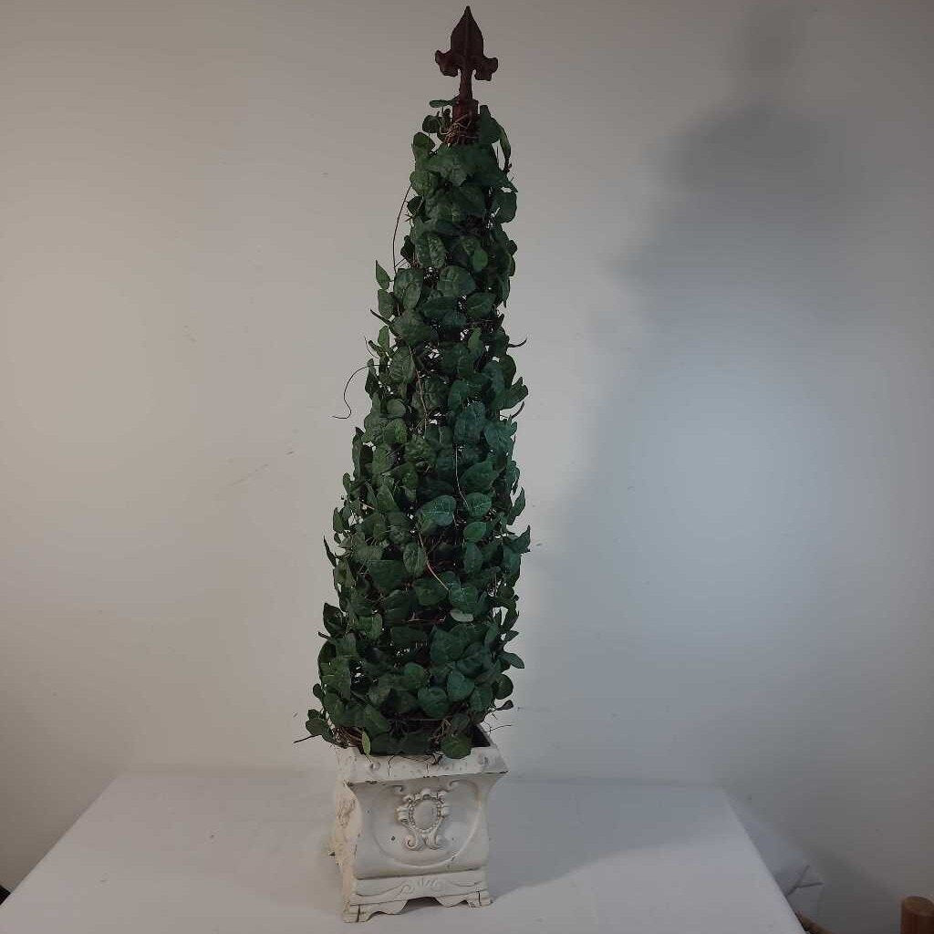 TOPIARY IN DISTRESSED PLANTER