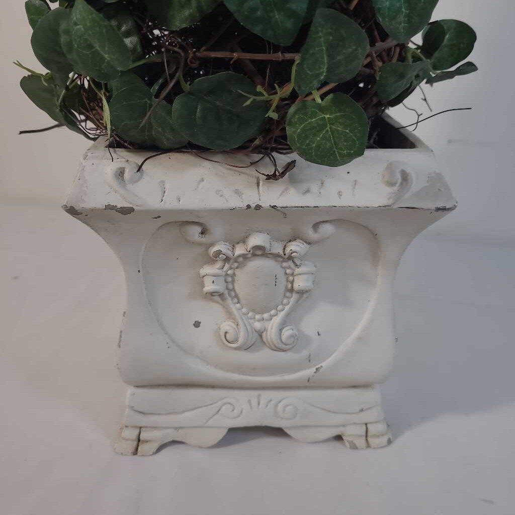 TOPIARY IN DISTRESSED PLANTER