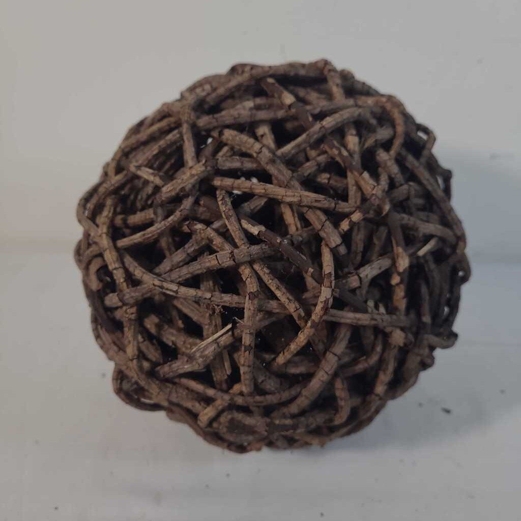 MED WOVEN BALL
