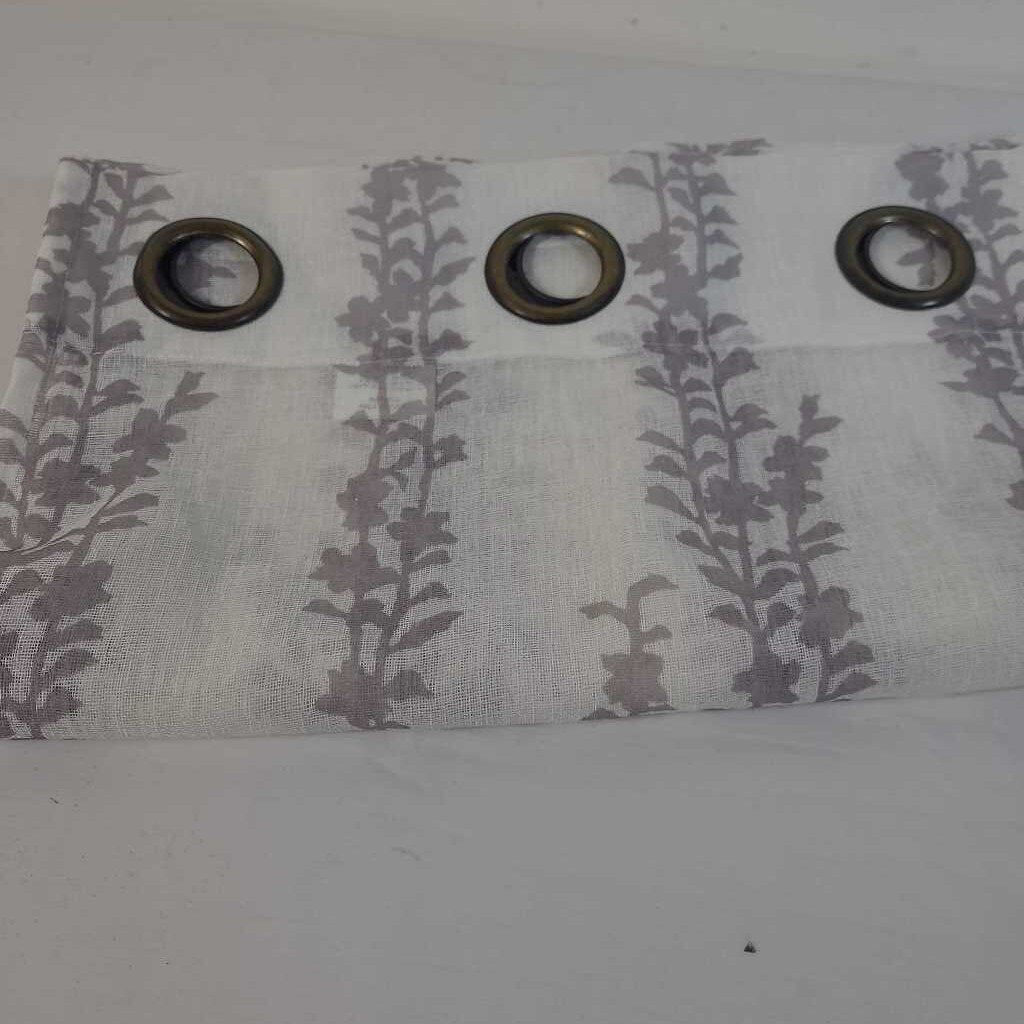 PR 82" GROMMET CURTAINS
