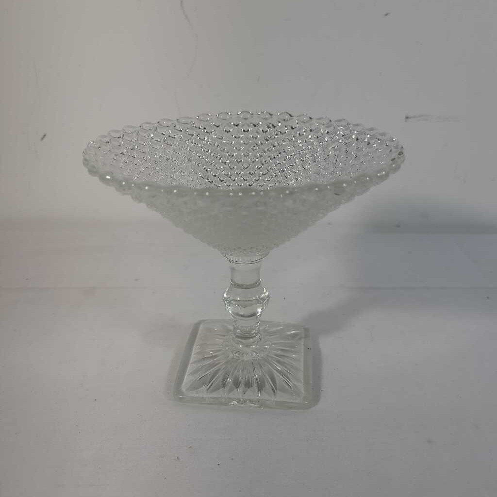 SM FOOTED GLASS DISH