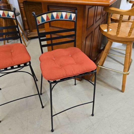 IRON STOOL W/ CUSION