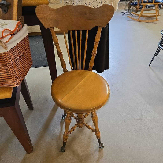 VTG VICTORIAN PIANO/ ORGAN STOOL