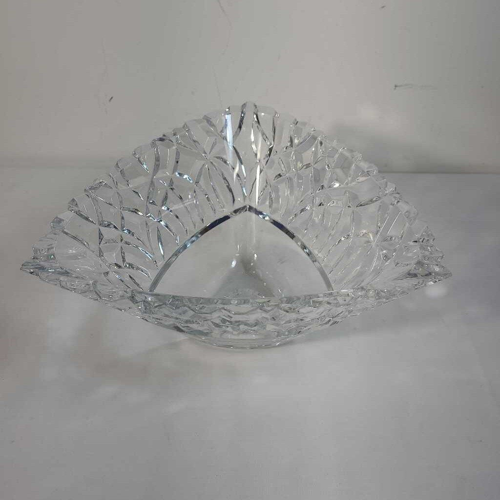 TRIANGULAR CRYSTAL BOWL