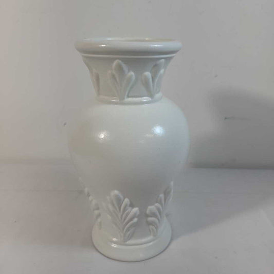 WHITE CERAMIC VASE