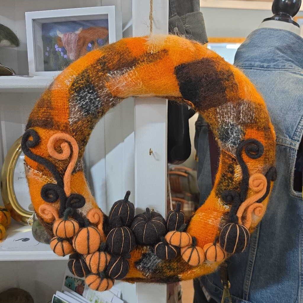 Handmade Wool Indoor Wreath - Autumn - Delicate