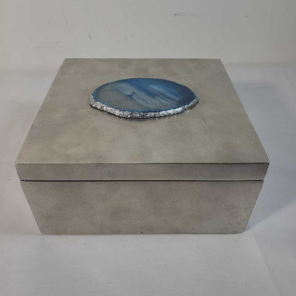 METAL LIDDED BOX W/ GEM STONE