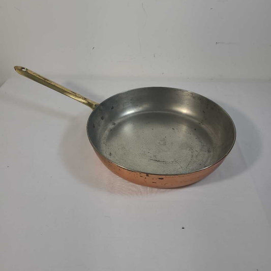 VTG COPPER PAN W/ BRASS HANDLE ( PORTUGAL)