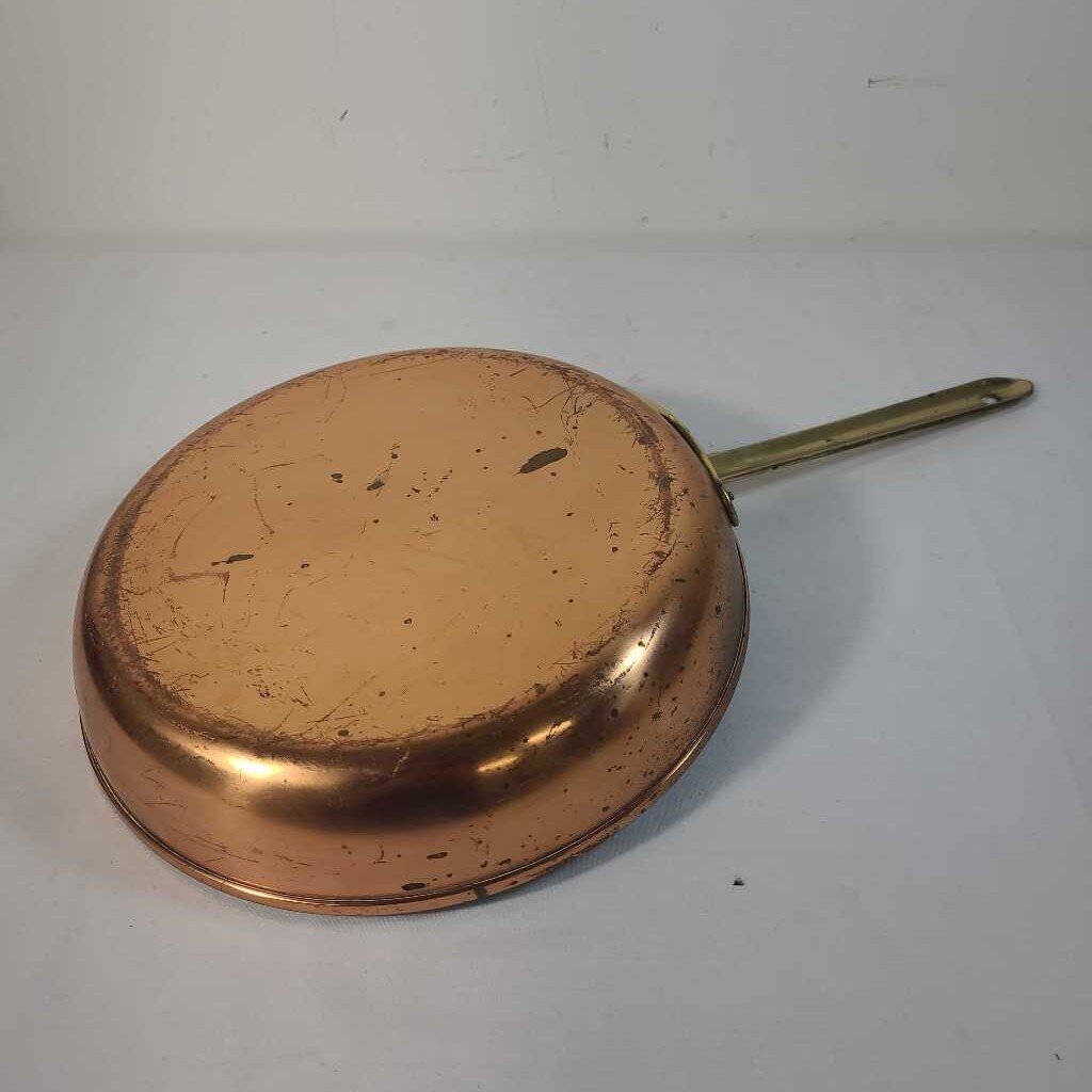 VTG COPPER PAN W/ BRASS HANDLE ( PORTUGAL)