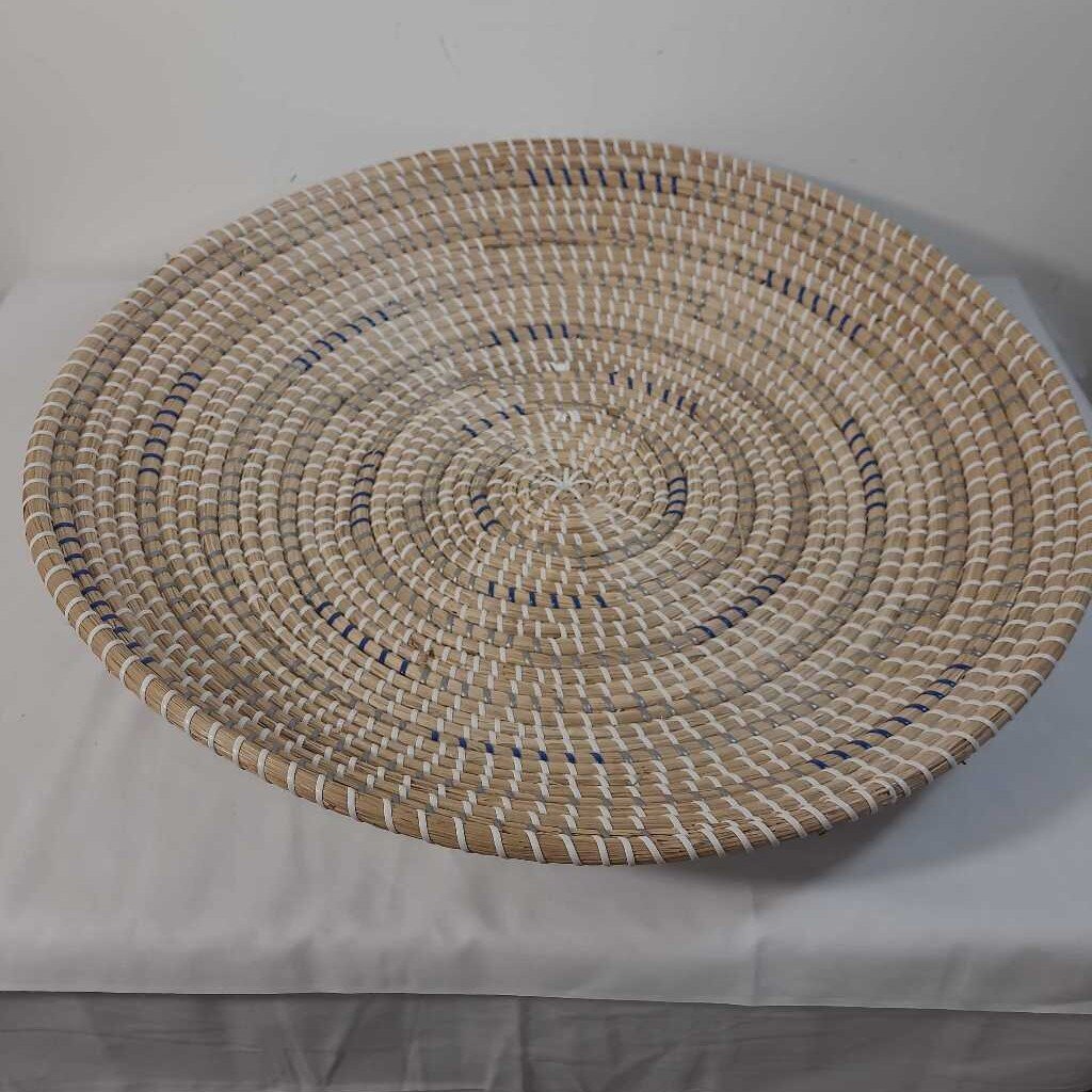 HANDWOVEN COILED BASKET