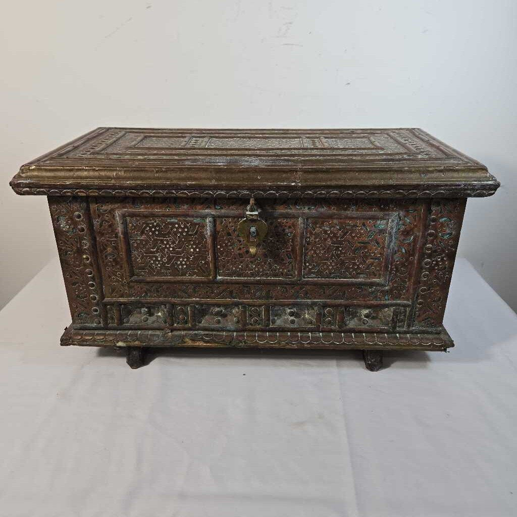 ANTIQUE COPPER CHEST