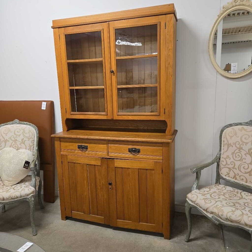 ANTIQUE FLAT TO WALL