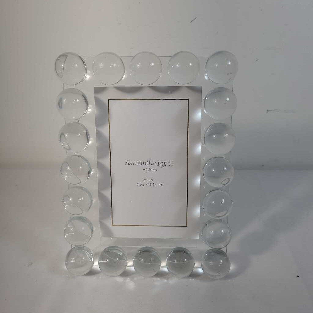 GLASS BUBBLE PICTURE FRAME