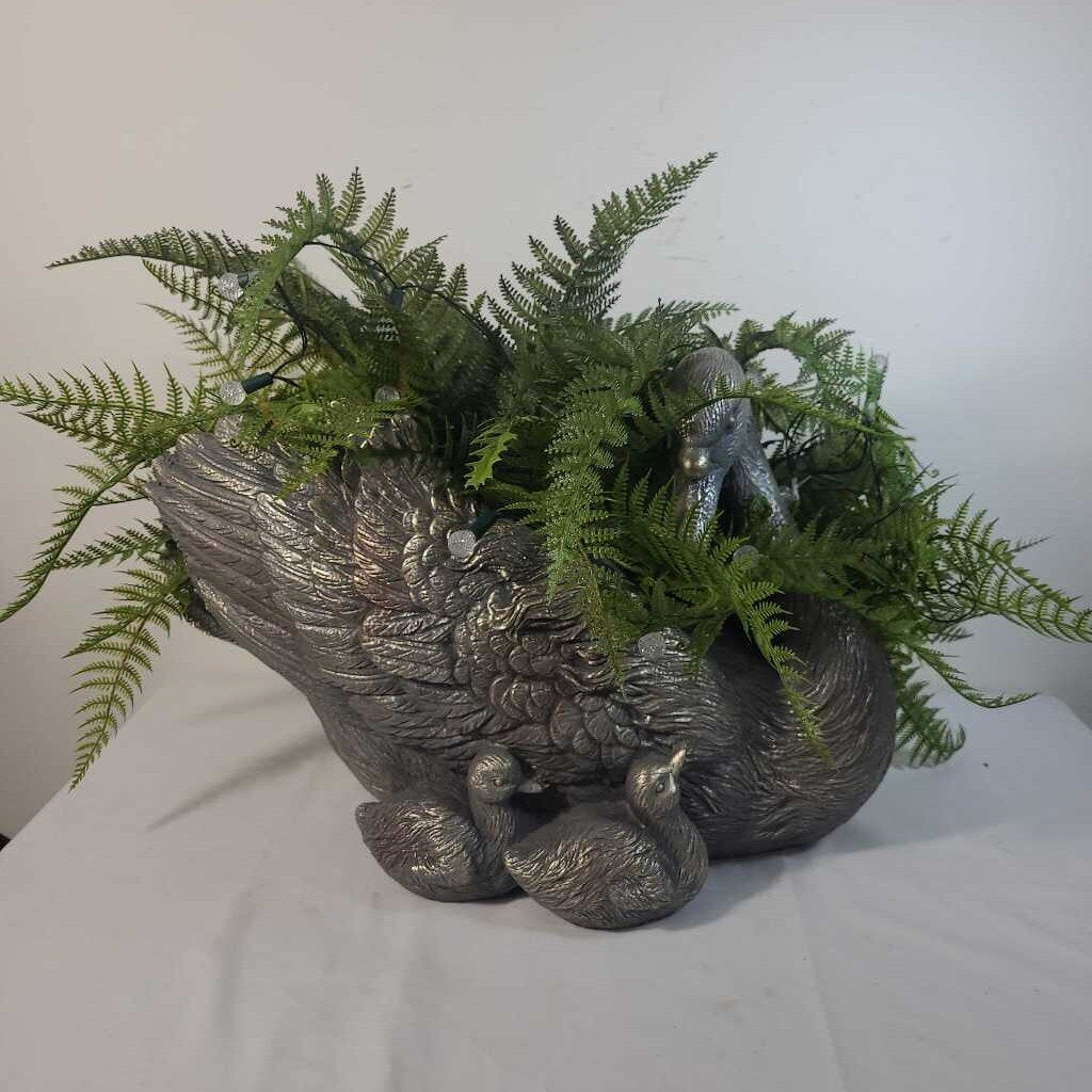 LIGHT UP SWAN PLANTER W/GREENERY