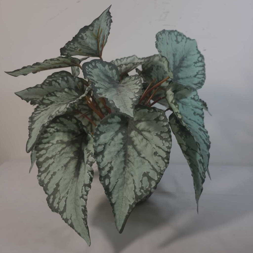 FAUX PLANT IN SPECKLED POT