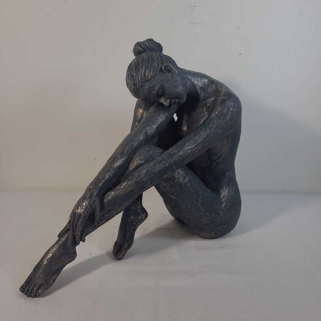 STRETCHING FIGURINE