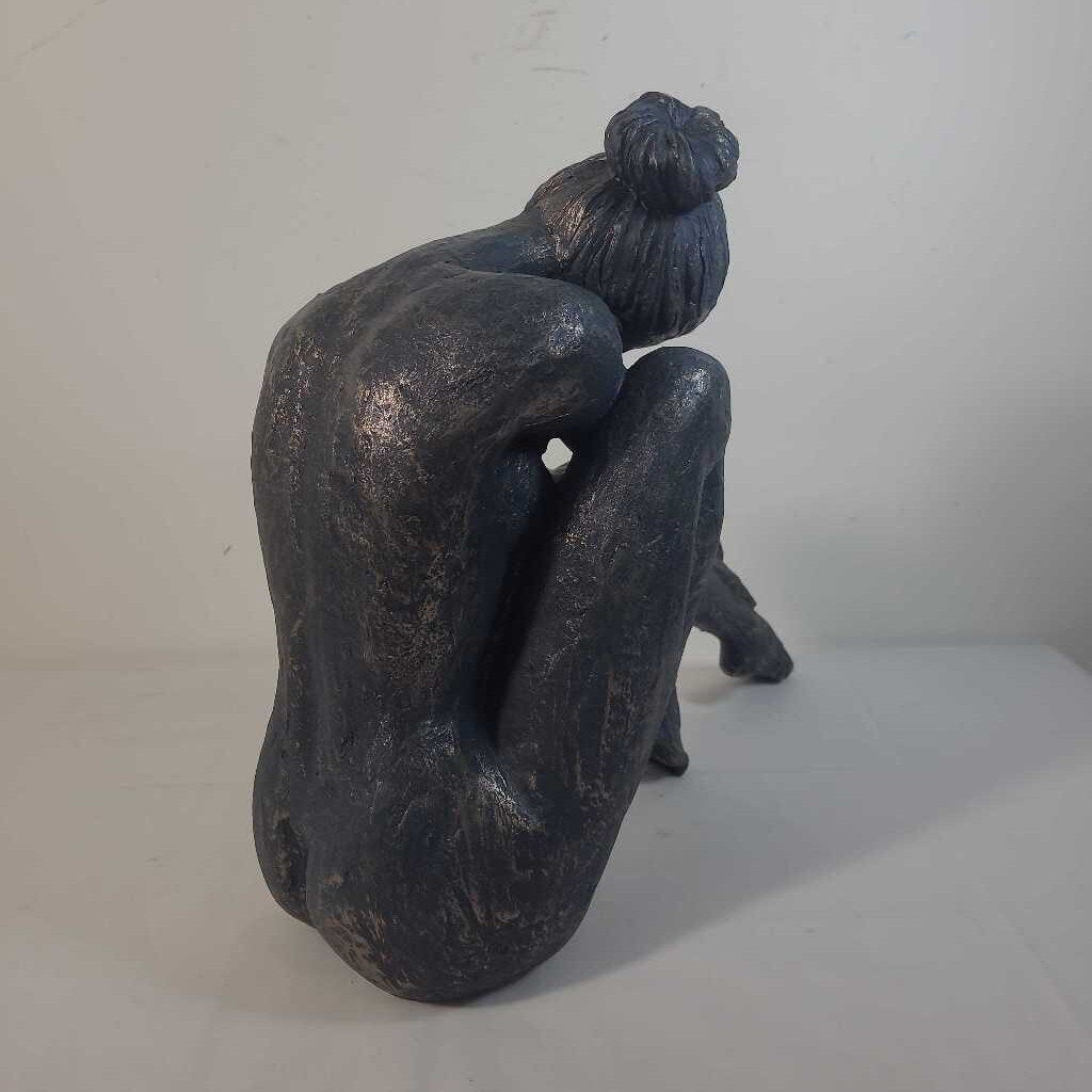 STRETCHING FIGURINE