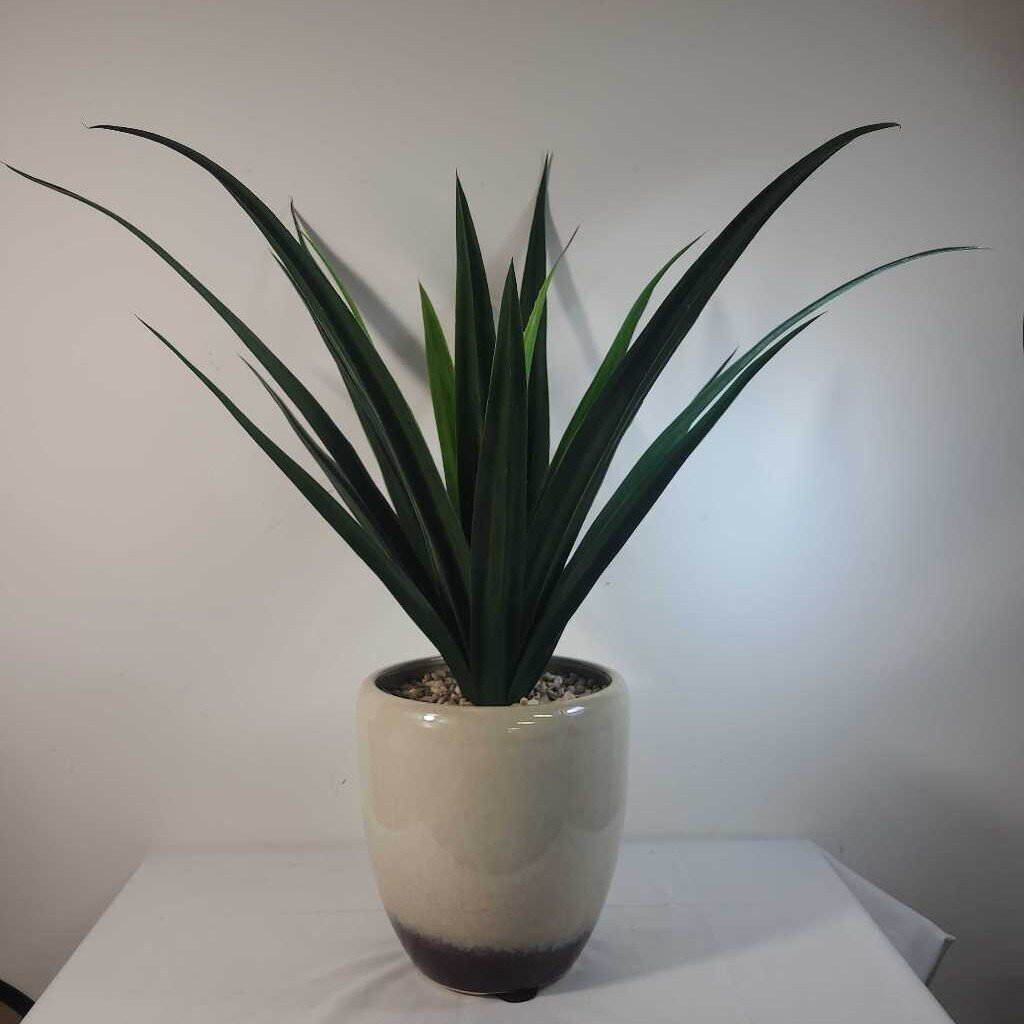FAUX ALOE IN BEIGE POT