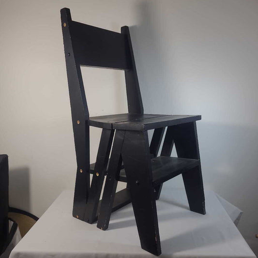 CONVERTIBLE LADDER CHAIR