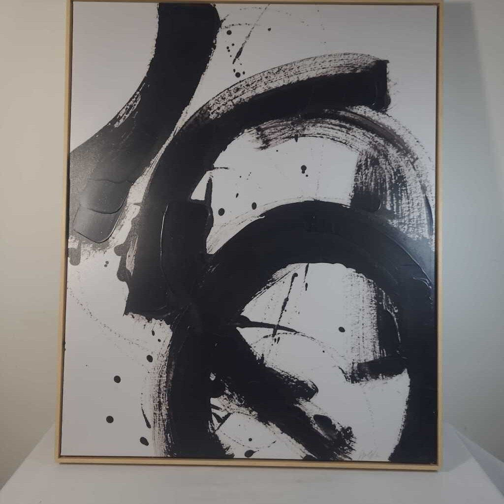 B&W FRAMED CANVAS~B
