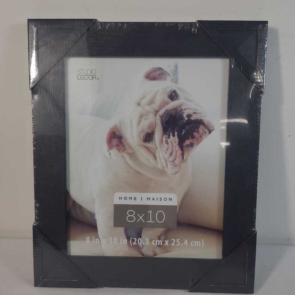 BLACK WOOD GRAIN PICTURE FRAME