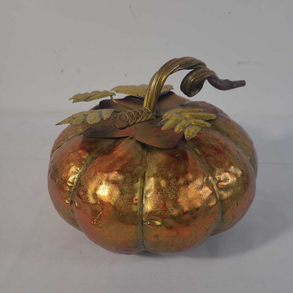 ORANGE/ GOLD TIN PUMPKIN
