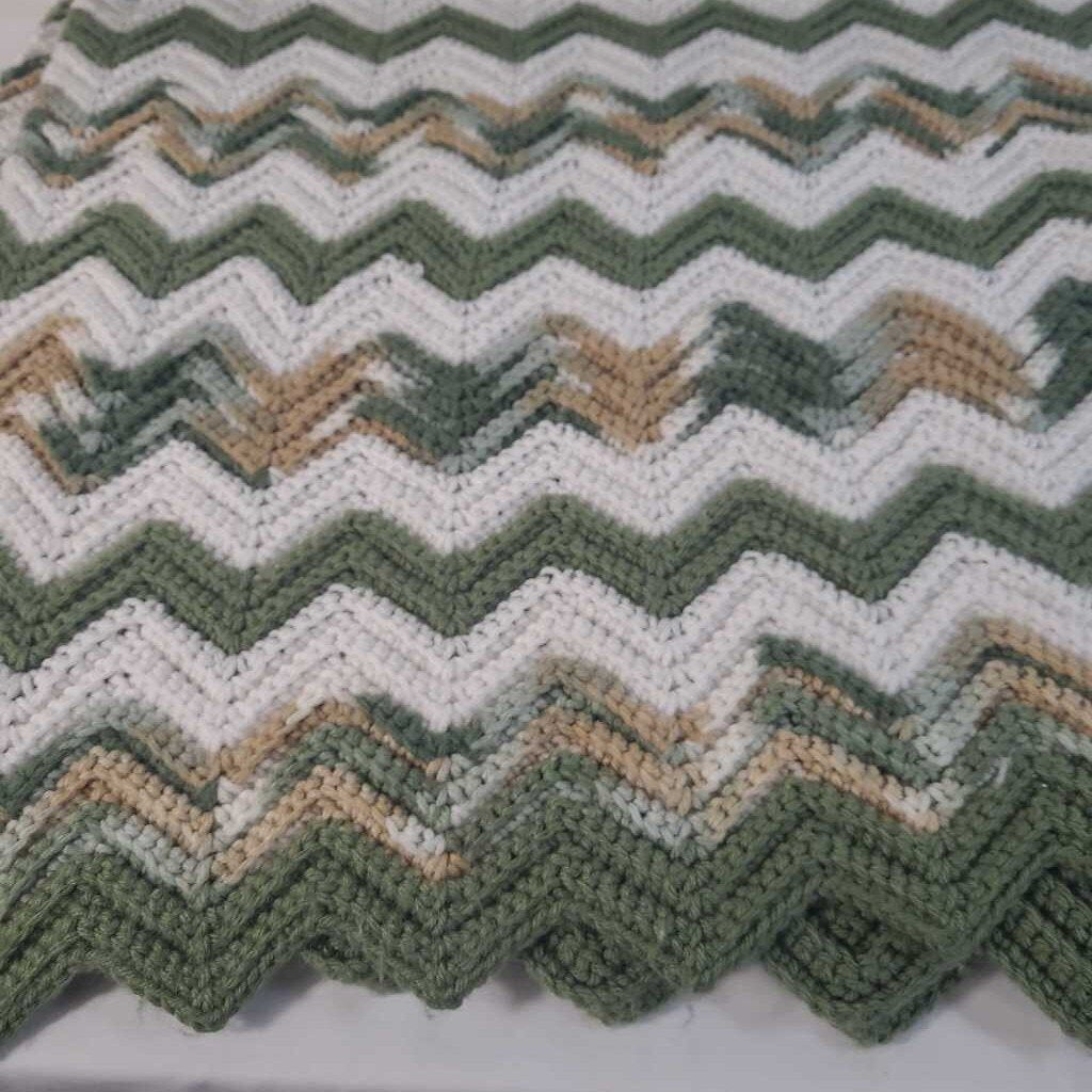GREEN & WHITE AFGHAN