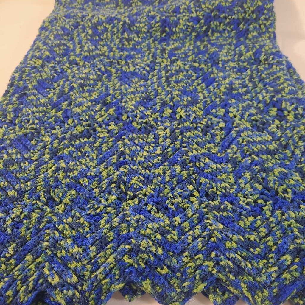 GREEN & BLUE THROW