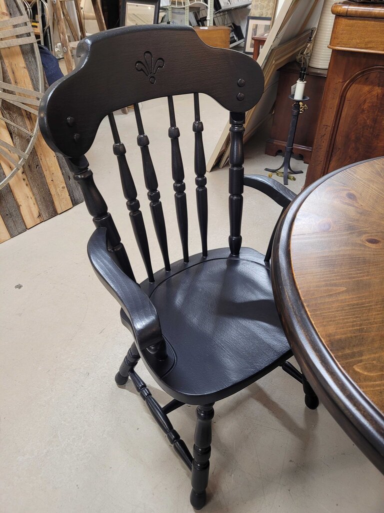 NEWLY REFINISHD 60" TABLE W/2~12' LEAVES & 6 CHAIRS