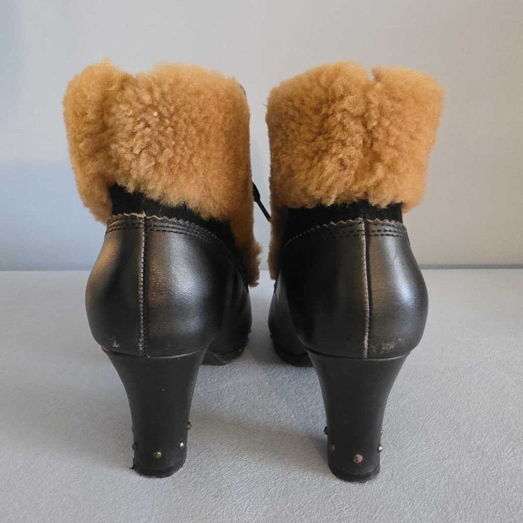 *RARE* MISS L-FIRE Alpine Booties 7.5