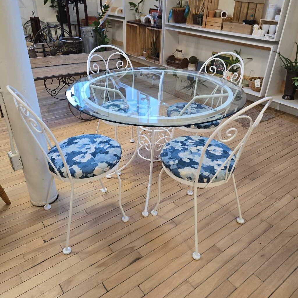 HAUSER GLASSTOP DINETTE W/4 CHAIRS