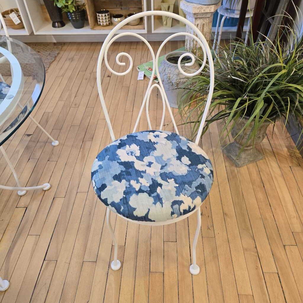 HAUSER GLASSTOP DINETTE W/4 CHAIRS