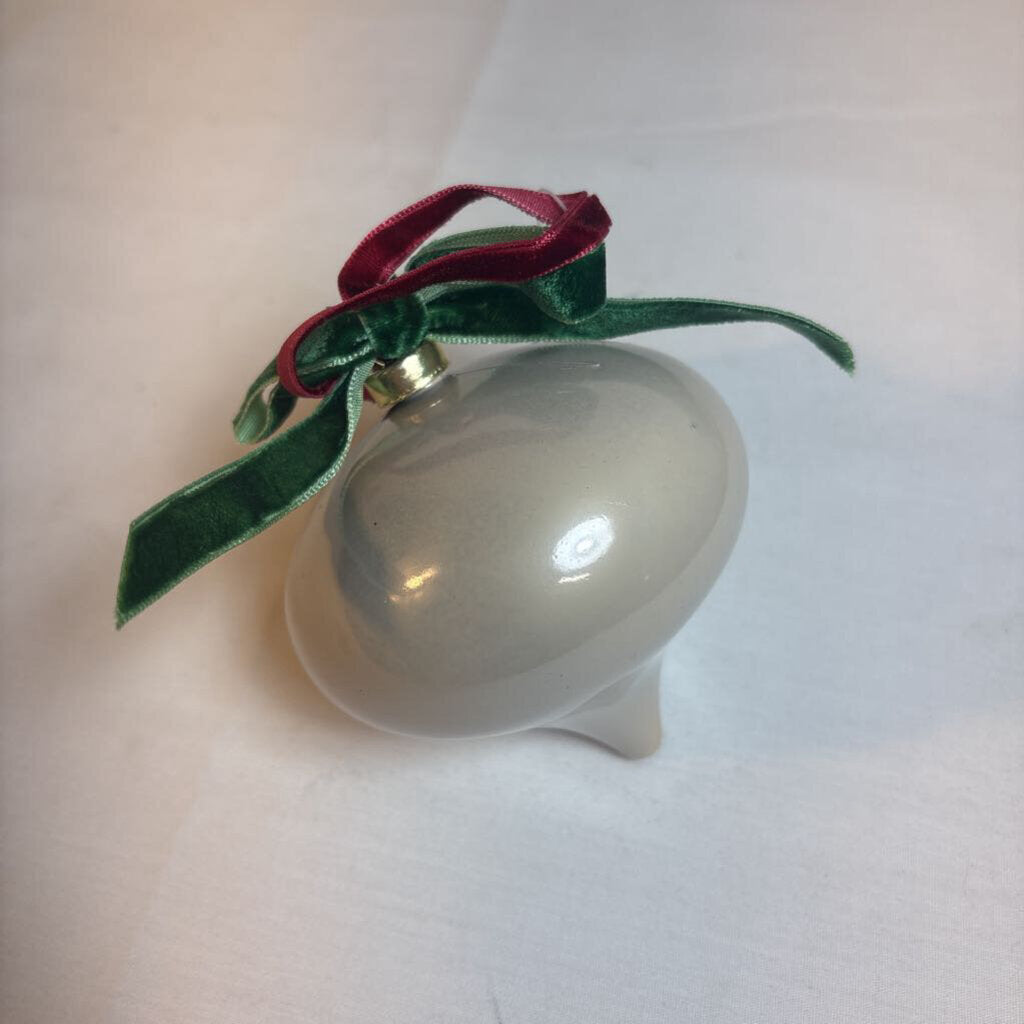 PEARL ONION ORNAMENT