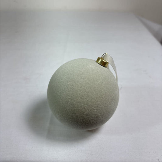3" BALL ORNAMENT - CHAMPAGNE