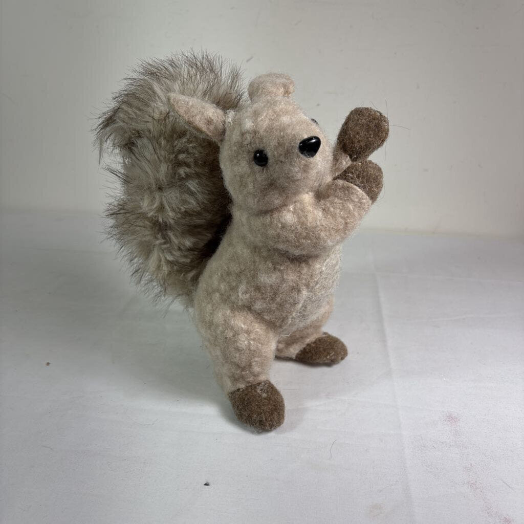 10" STANDING SQUIRREL