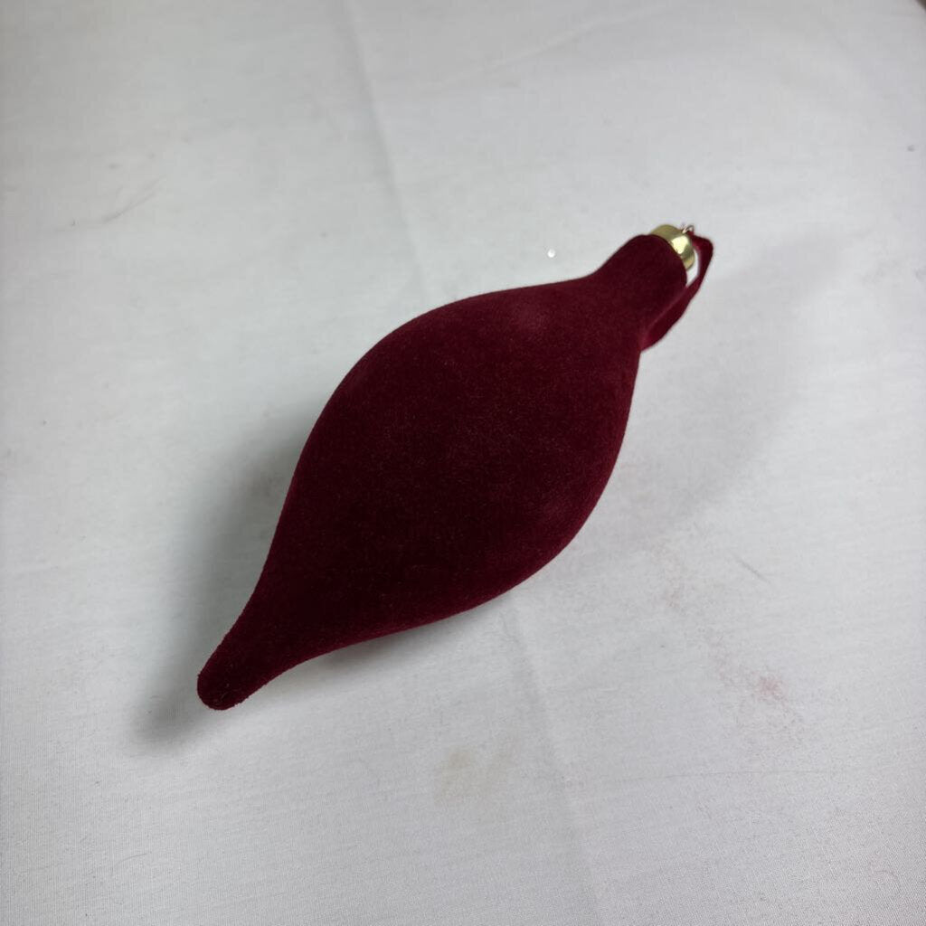 TEARDROP ORNAMENT - BURGUNDY