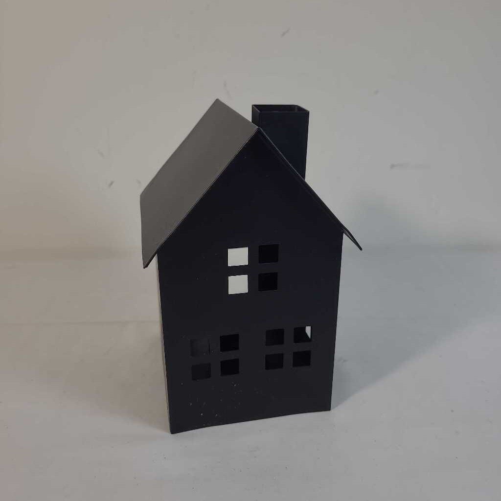 BLACK METAL HOUSE