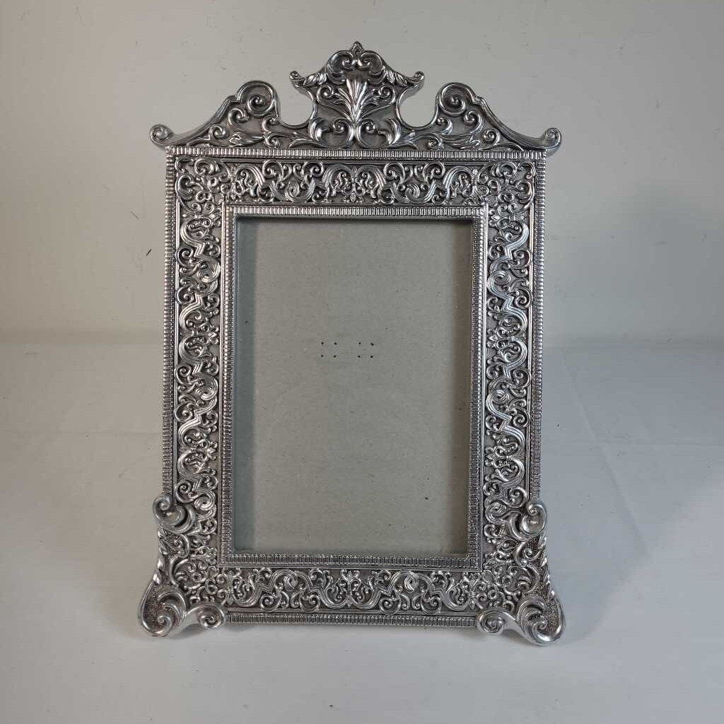 ORNATE SILVER PICTURE FRAME