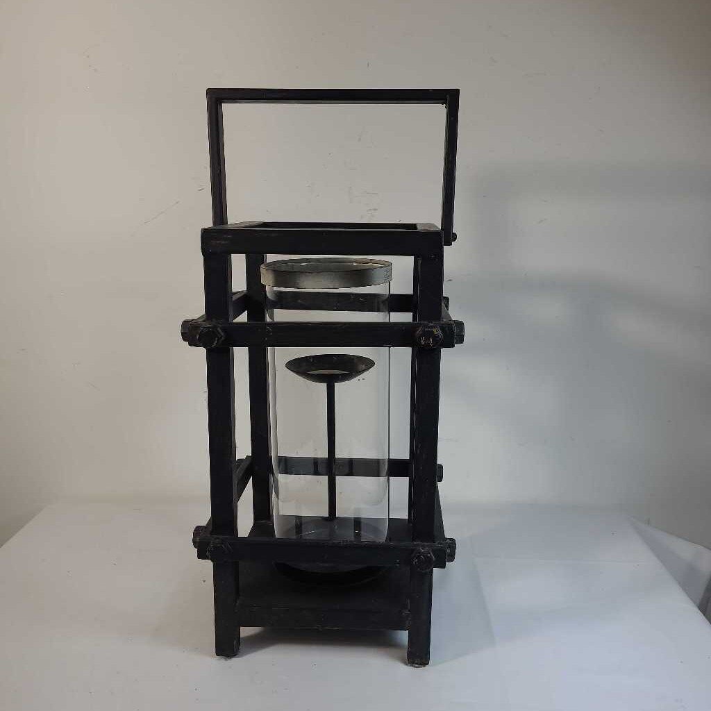 DISTRESSED TIN CANDLE LANTERN