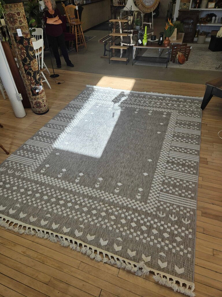 7'10"x 10'6" ATHENA AREA RUG
