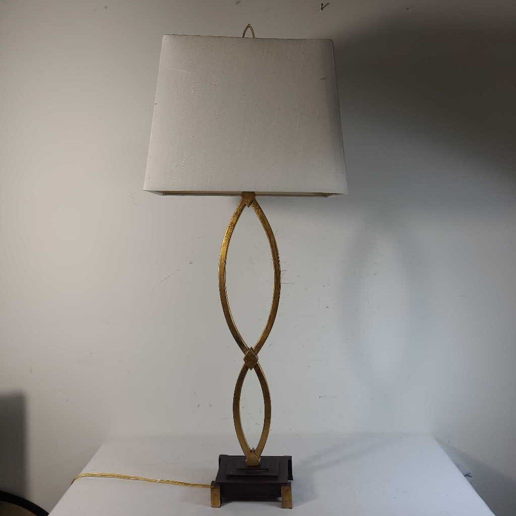 BRASS COLOURED LAMP